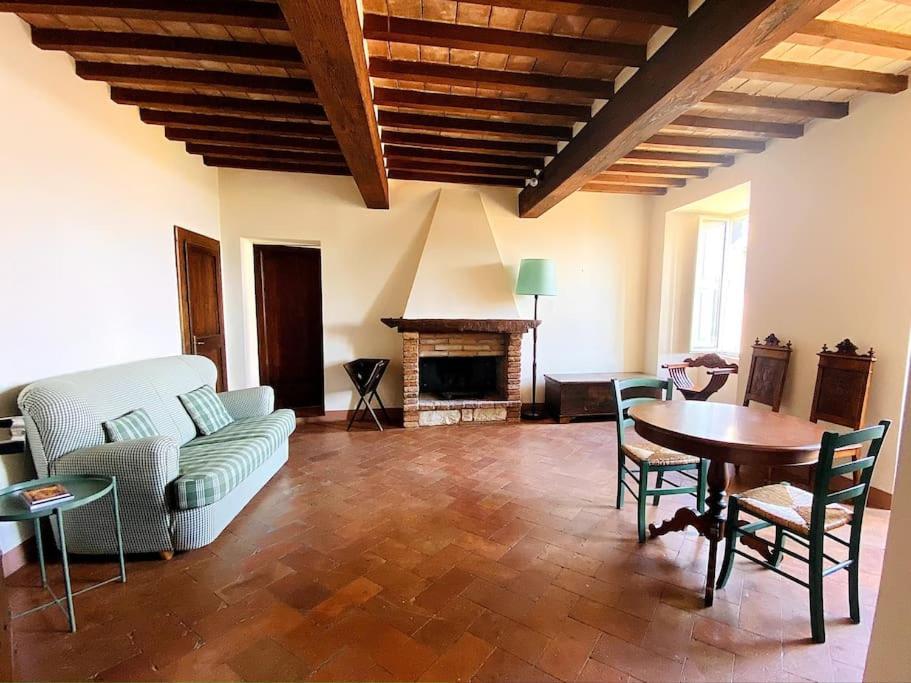 Casa Vacanze Luna Todi Exterior foto
